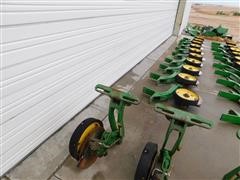 2010 John Deere Planter Single Disc Liquid Fertilizer Openers 