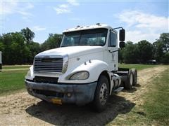 2004 Freightliner Columbia 120 Day Cab T/A Truck Tractor 
