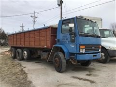 1987 Ford Cargo 8000 Tri/A Grain Truck 