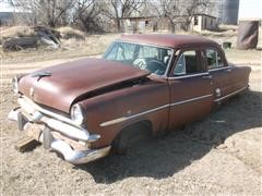 1953 Ford Customline 4 DR Car For Parts 