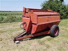 Hawk Bilt 207 Manure Spreader 
