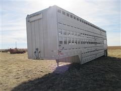 1979 Barrett T/A Cattle Pot Trailer 