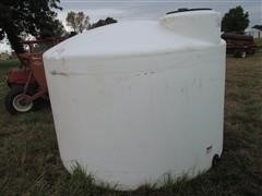 White 1550 Gallon Poly Liquid Tank 
