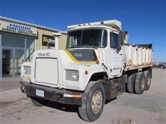 1973 Mack DM685S T/A Dump Truck 