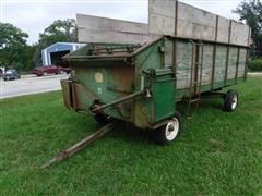 John Deere 125 Chuck Wagon Feeder Wagon 