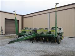 John Deere 7000 13R15 Bean Planter 