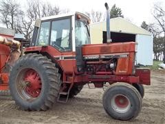 International 1586 Tractor 