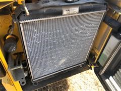 items/c3e9cf289f7f48a0b69d45d814e40529/newhollandl175skidsteer-17.jpg