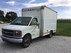 2002 Chevrolet G30 Cutaway Van 