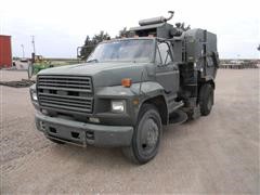 1986 Ford F700 Street Sweeper 