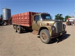 1976 International Loadstar 1600 T/A Grain Truck W/Hoist 