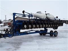 2013 Kinze 3660 16 Row Planter W/Interplant Units 