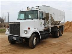 1986 Volvo Whitworth T/A Fertilizer Truck 