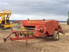 New Holland 315 Baler 