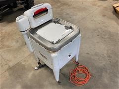 Maytag Vintage Wringer Washing Machine 