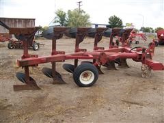 items/ca7aeb73c450e41180bd00155de187a0/caseih165mbrolloverplow