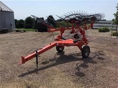 KUHN SR110 G11 Wheel Rake 