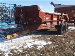 Dual 800 Pull Type T/A Manure Spreader 