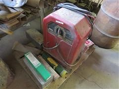 Lincoln Electric Lincoln 225 Amp ARC Welder 