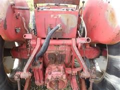 items/cc192a40f934e41180bc00155dd1091d/1961international340utilitytractor