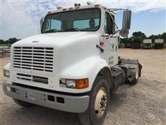 2000 International Navistar 8100 4X2 Truck Tractor 