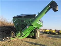 2005 Brent 1084 Avalanche Grain Cart 