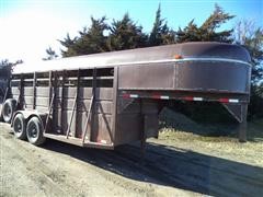 1988 S And S Livestock Trailer 