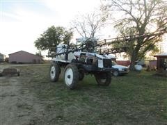 Willmar 765 Articulated 4WD Self-Propelled Sprayer 