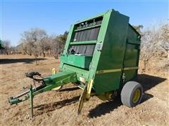 John Deere 530 Round Baler 