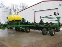 2003 John Deere DB44 Max Emerge Plus 24-20 Planter 