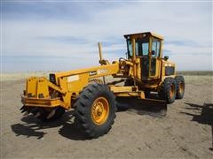 John Deere 670A Motor Grader 