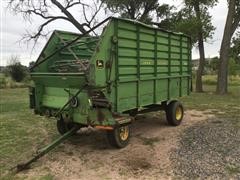 John Deere 714A Feed/Forage Wagon 