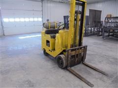 Tow Motor Forklift 