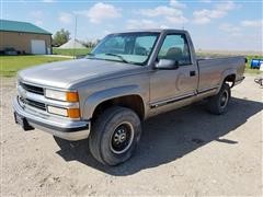 2000 Chevrolet K2500 Regular Cab 4x4 Pickup 