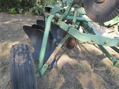 items/d7f727202543e41180be00155de1c209/johndeere3100plow