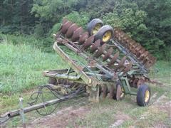 John Deere 220 Disk 