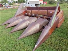 International Harvester 844 4R36W Corn Head 