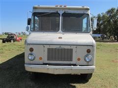 items/d92478929b3fe41180be00155de1c209/1981grummanolsenkurbmasterfoodservicetruck