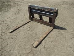 Pallet Forks W/Mustang Single Point Attachment 