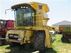 1999 New Holland TR99 Twin Rotor Combine 