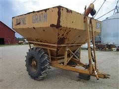 Rayne Plane R381 Grain Cart 