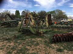 John Deere 230 16' Tandem Disk 