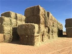 2015 4X4 Grass Alfalfa Mix Hay Bales 