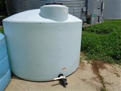 1550 Gal Vertical Heavy Duty Poly Tank 