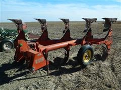 Massey Ferguson 570 Plow 