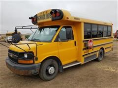 2004 Chevrolet Express Cutaway G30 14 Passenger Bus 