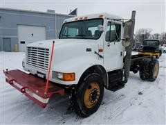 2000 International 4900 Cab & Chassis 