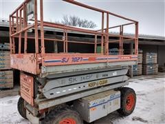 Skyjack 7027 Scissor Lift 