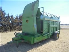 John Deere 200 Hay Stacker 