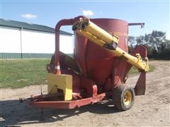 New Holland 357 Grinder Mixer 